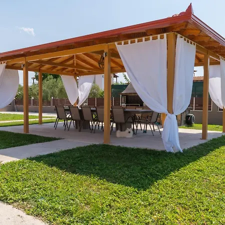 Micasa Palace 1 Vakantiehuis Korinós