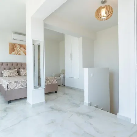 Micasa Palace 1 * Korinos